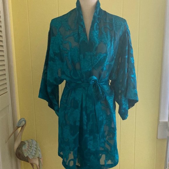 Victoria's Secret Vintage Floral Robe - Picture 1 of 12